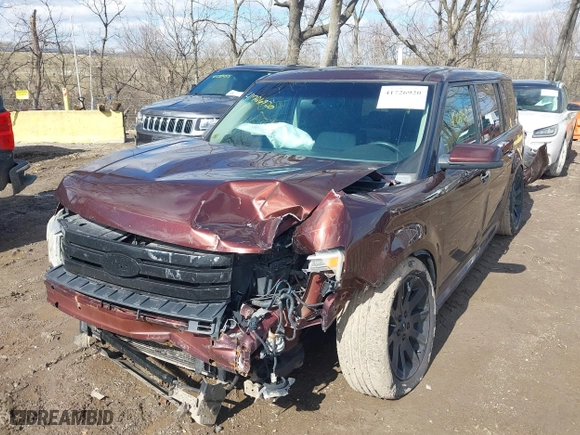 2010 Ford Flex SEL with VIN 2FMGK5CC8ABA20889, listed as a IAAI auction lot 41726920 with 267,142 mi miles. Bid and sale history available at carsss.com. Image 18.