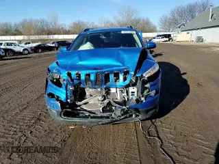 2018 Jeep Cherokee Latitude with VIN 1C4PJLCB5JD544613, listed as a Copart auction lot 47477085 with 114,263 mi miles and Salvage Title. Bid and sale history available at carsss.com. Image 11.