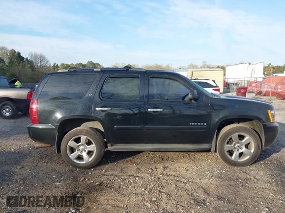 2007 Chevrolet Tahoe LT z VIN 1GNFC13017J319325, wystawiony jako IAAI lot #41846816 z przebiegiem 273 075 mil mil oraz . Historia ofert i sprzedaży dostępna na DreamBid. Obrazek 13.
