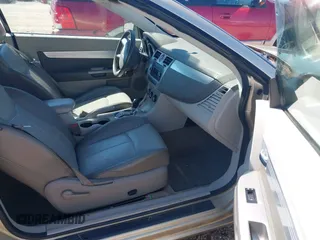 2010 Chrysler Sebring Touring z VIN 1C3BC5ED3AN172492, wystawiony jako IAAI lot #42186030 z przebiegiem 203 041 mil mil oraz . Historia ofert i sprzedaży dostępna na DreamBid. Obrazek 5.