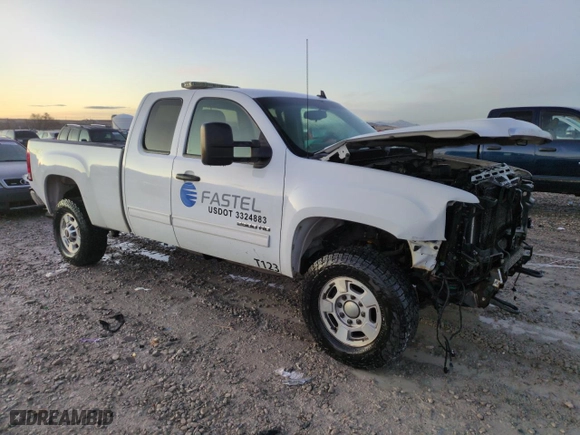 2011 GMC Sierra 2500HD SLE with VIN 1GT220CG5BZ389552, listed as a Copart auction lot 85121284 with 345,909 mi miles and Salvage Title. Bid and sale history available at carsss.com. Image 4.