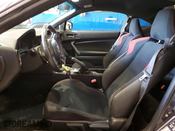 2014 Scion FR-S z VIN JF1ZNAA11E9701435, wystawiony jako Copart lot #72603834 z przebiegiem 127 940 mil mil oraz Szkoda całkowita • Salvage title. Historia ofert i sprzedaży dostępna na DreamBid. Obrazek 7.