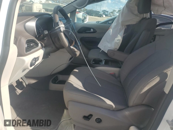 2021 Chrysler Pacifica Touring with VIN 2C4RC1FG1MR510121, listed as a Copart auction lot 78366954 with 34,296 mi miles and Salvage title. Bid and sale history available at DreamBid. Image 7.