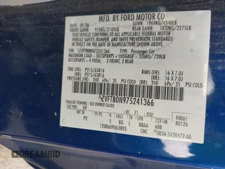 2007 Ford Mustang Deluxe z VIN 1ZVFT80N975241366, wystawiony jako IAAI lot #42408850 z przebiegiem 193 336 mil mil oraz . Historia ofert i sprzedaży dostępna na DreamBid. Obrazek 9.