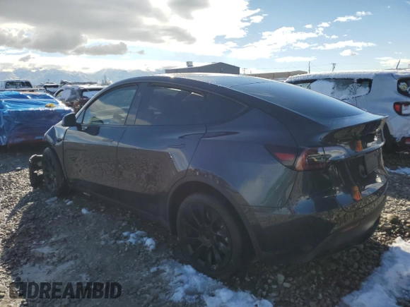 2024 Tesla Model Y Long Range z VIN 7SAYGDEEXRA222408, wystawiony jako Copart lot #49119125 z przebiegiem 20 773 mil mil oraz Szkoda całkowita • Salvage title. Historia ofert i sprzedaży dostępna na DreamBid. Obrazek 2.