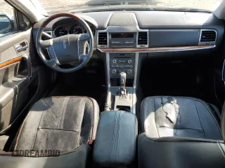 2010 Lincoln MKZ z VIN 3LNHL2GCXAR751058, wystawiony jako Copart lot #58390005 z przebiegiem 61 452 mil mil oraz Szkoda całkowita • Salvage title. Historia ofert i sprzedaży dostępna na DreamBid. Obrazek 8.