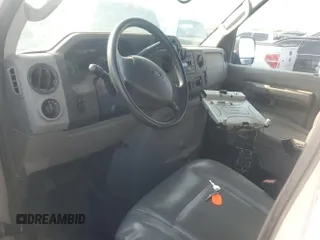 2014 Ford Econoline Cargo Commercial z VIN 1FTNE1EW7EDA44488, wystawiony jako IAAI lot #42556185 z przebiegiem 253 951 mil mil oraz . Historia ofert i sprzedaży dostępna na DreamBid. Obrazek 23.