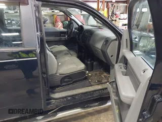 2008 Ford F-150 STX с VIN 1FTRX14W58FB82133, выставлен на аукционе IAAI как лот 41728476 с пробегом 240 697 миль миль и . История ставок и продаж доступна на DreamBid. Изображение 5.