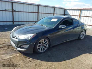 2015 Hyundai Genesis Coupe 3.8L Base with VIN KMHHT6KJ8FU128972, listed as a IAAI auction lot 41960045 with 106,181 mi miles. Bid and sale history available at carsss.com. Image 17.