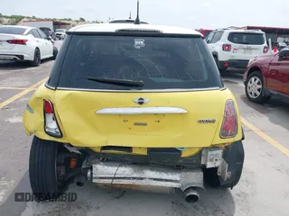 2005 MINI Hardtop with VIN WMWRC33505TK62367, listed as a IAAI auction lot 42397651 with Not provided miles and . Bid and sale history available at DreamBid. Image 6.