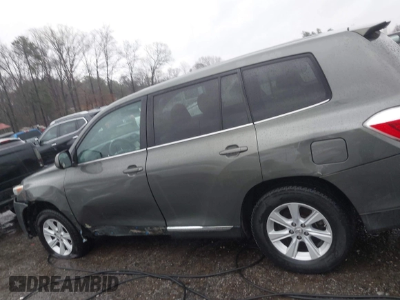 2013 Toyota Highlander with VIN 5TDZA3EHXDS032848, listed as a IAAI auction lot 41757071 with 143,774 mi miles and . Bid and sale history available at DreamBid. Image 14.