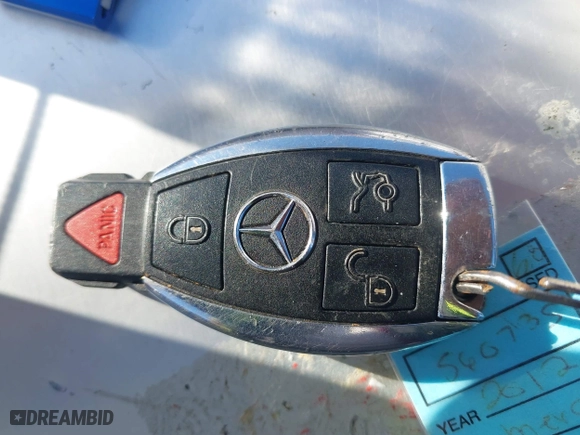 2012 Mercedes-Benz E-Class E 350 Luxury with VIN WDDHF5KB4CA560735, listed as a IAAI auction lot 41987988 with 177,146 mi miles. Bid and sale history available at carsss.com. Image 11.