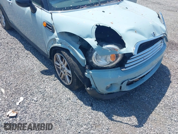2014 MINI Convertible с VIN WMWZN3C51ET569556, выставлен на аукционе IAAI как лот 42176151 с пробегом 158 846 миль миль и . История ставок и продаж доступна на DreamBid. Изображение 6.