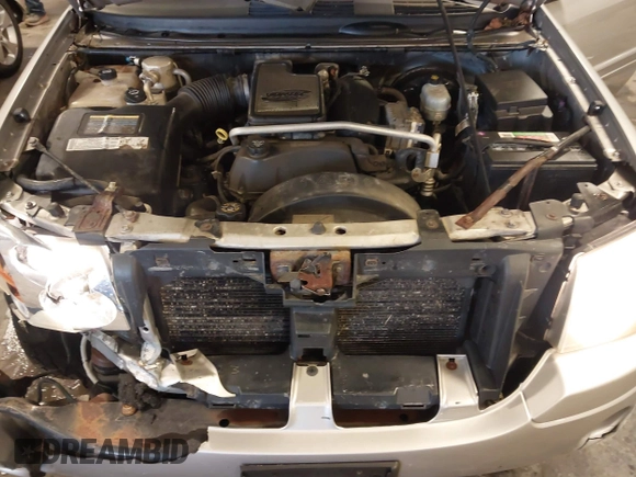 2005 GMC Envoy SLE with VIN 1GKET16S656102522, listed as a IAAI auction lot 41729310 with 233,049 mi miles. Bid and sale history available at carsss.com. Image 10.