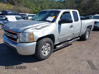 2010 Chevrolet Silverado 1500 LT with VIN 1GCSKSE39AZ179024, listed as a IAAI auction lot 41735447 with 307,082 mi miles. Bid and sale history available at carsss.com. Image 17.