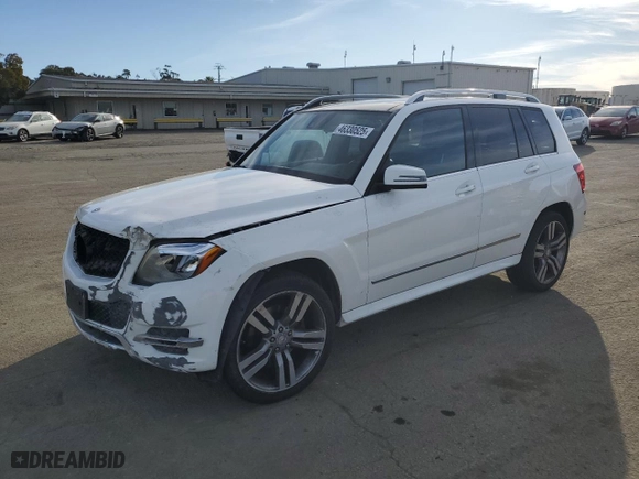 2013 Mercedes-Benz GLK-Class GLK 350 with VIN WDCGG5HB1DG115436, listed as a Copart auction lot 46330525 with 106,249 mi miles and Salvage Title. Bid and sale history available at carsss.com. Image 1.