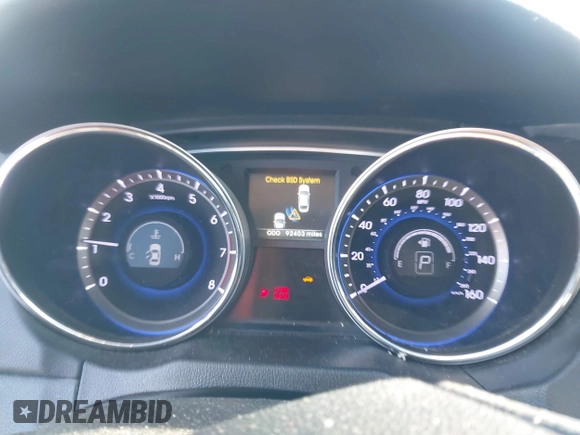 2014 Hyundai Sonata SE with VIN 5NPEC4AC7EH928010, listed as a IAAI auction lot 41618074 with 92,403 mi miles and . Bid and sale history available at DreamBid. Image 7.