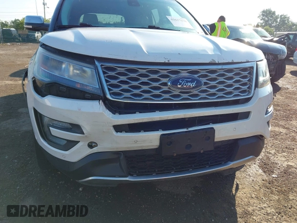 2016 Ford Explorer Platinum z VIN 1FM5K8HT4GGB58612, wystawiony jako IAAI lot #42617270 z przebiegiem 122 875 mil mil oraz . Historia ofert i sprzedaży dostępna na DreamBid. Obrazek 6.