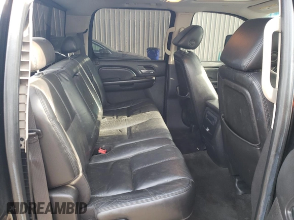 2007 GMC Sierra Denali z VIN 2GTEK638871647619, wystawiony jako Copart lot #87850375 z przebiegiem 158 019 mil mil oraz Szkody całkowita. Historia ofert i sprzedaży dostępna na DreamBid. Obrazek 10.
