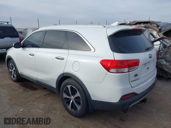 2016 Kia Sorento EX with VIN 5XYPHDA5XGG158150, listed as a IAAI auction lot 41416901 with 111,954 mi miles. Bid and sale history available at carsss.com. Image 3.