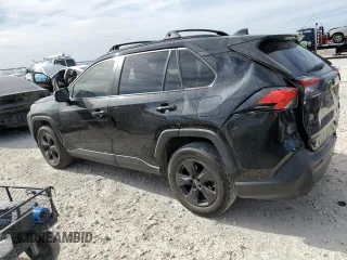 2019 Toyota RAV4 XLE with VIN JTMW1RFV5KD500679, listed as a Copart auction lot 48762575 with 105,403 mi miles and Salvage Title. Bid and sale history available at carsss.com. Image 2.