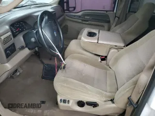 2003 Ford F-250 XL z VIN 1FTNW21L43ED61246, wystawiony jako Copart lot #89172355 z przebiegiem 174 011 mil mil oraz Szkoda całkowita • Salvage title. Historia ofert i sprzedaży dostępna na DreamBid. Obrazek 7.