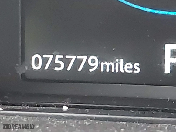 2018 Jaguar F-PACE 25t Premium with VIN SADCJ2FX2JA270891, listed as a IAAI auction lot 41381282 with 75,779 mi miles. Bid and sale history available at carsss.com. Image 16.