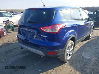 2013 Ford Escape SE with VIN 1FMCU0GX1DUA03049, listed as a IAAI auction lot 41780256 with 121,762 mi miles. Bid and sale history available at carsss.com. Image 4.
