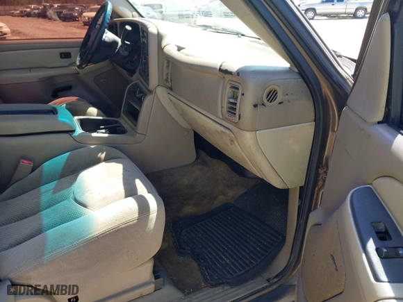 2003 Chevrolet Tahoe LT with VIN 1GNEC13Z33R190168, listed as a IAAI auction lot 41858522 with 359,289 mi miles. Bid and sale history available at carsss.com. Image 5.