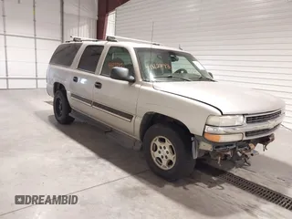 2005 Chevrolet Suburban LT with VIN 3GNFK16Z75G290666, listed as a IAAI auction lot 41812793 with 187,377 mi miles. Bid and sale history available at carsss.com. Image 1.