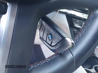 2021 BMW M5 z VIN WBS83CH07MCF43250, wystawiony jako IAAI lot #41567473 z przebiegiem 30 179 mil mil oraz . Historia ofert i sprzedaży dostępna na DreamBid. Obrazek 11.