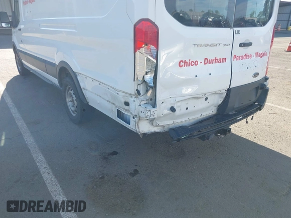 2018 Ford Transit Cargo with VIN 1FTBW3XG8JKA67561, listed as a IAAI auction lot 41997562 with 125,072 mi miles. Bid and sale history available at carsss.com. Image 6.