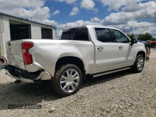 2024 Chevrolet Silverado 1500 High Country with VIN 1GCUDJE88RZ300839, listed as a Copart auction lot 60121904 with 2,069 mi miles and Salvage Title. Bid and sale history available at DreamBid. Image 3.
