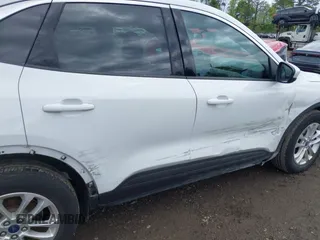 2021 Ford Escape SE Hybrid z VIN 1FMCU0BZ3MUB23654, wystawiony jako IAAI lot #42192918 z przebiegiem 43 579 mil mil oraz . Historia ofert i sprzedaży dostępna na DreamBid. Obrazek 19.