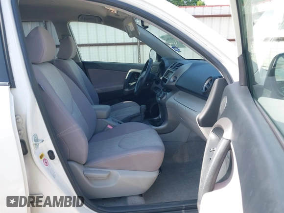 2008 Toyota RAV4 with VIN JTMZD33V185091511, listed as a IAAI auction lot 41879664 with 151,204 mi miles. Bid and sale history available at carsss.com. Image 5.