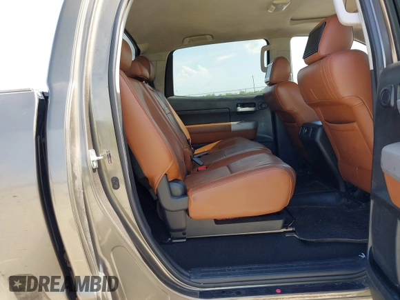 2007 Toyota Tundra Limited z VIN 5TBEV58147S460599, wystawiony jako IAAI lot #42476925 z przebiegiem Nie podano mil oraz . Historia ofert i sprzedaży dostępna na DreamBid. Obrazek 8.
