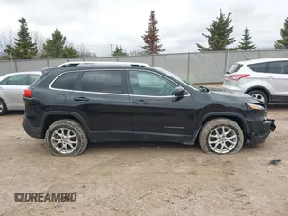 2015 Jeep Cherokee Latitude с VIN 1C4PJMCS1FW577223, выставлен на аукционе IAAI как лот 42082301 с пробегом 140 884 миль миль и . История ставок и продаж доступна на DreamBid. Изображение 13.