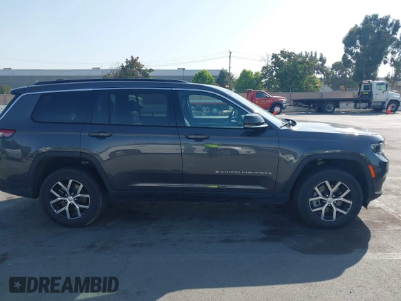 2024 Jeep Grand Cherokee Limited z VIN 1C4RJKBGXR8603689, wystawiony jako IAAI lot #42559936 z przebiegiem 21 173 mil mil oraz . Historia ofert i sprzedaży dostępna na DreamBid. Obrazek 13.
