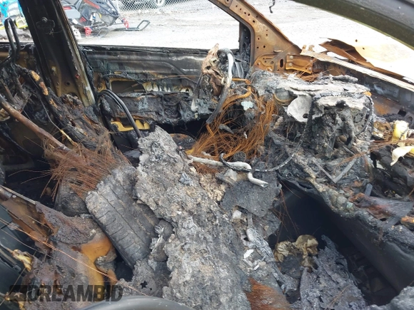 2019 Toyota Highlander LE с VIN 5TDBZRFH8KS955063, выставлен на аукционе IAAI как лот 42647865 с пробегом 63 275 миль миль и . История ставок и продаж доступна на DreamBid. Изображение 5.