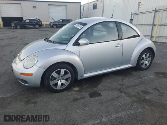 2006 Volkswagen New Beetle Coupe with VIN 3VWPG31C46M421646, listed as a Copart auction lot 83255624 with 91,884 mi miles and Clean Title. Bid and sale history available at carsss.com. Image 1.