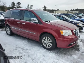 2016 Chrysler Town & Country Limited Platinum with VIN 2C4RC1GG8GR121964, listed as a Copart auction lot 89053505 with 204,277 mi miles and Salvage Title. Bid and sale history available at carsss.com. Image 4.
