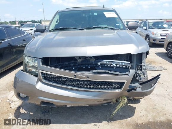 2007 Chevrolet Suburban LTZ with VIN 3GNFK163X7G142655, listed as a IAAI auction lot 42054756 with Not Provided miles. Bid and sale history available at carsss.com. Image 12.