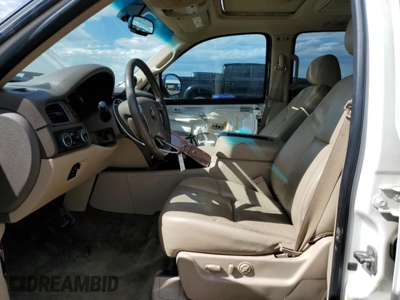 2013 Chevrolet Avalanche LTZ with VIN 3GNTKGE75DG138065, listed as a Copart auction lot 57346095 with 194,389 mi miles and Salvage title. Bid and sale history available at DreamBid. Image 7.