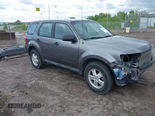 2011 Ford Escape XLS с VIN 1FMCU9C73BKC51595, выставлен на аукционе IAAI как лот 42266748 с пробегом 204 043 миль миль и . История ставок и продаж доступна на DreamBid. Изображение 1.