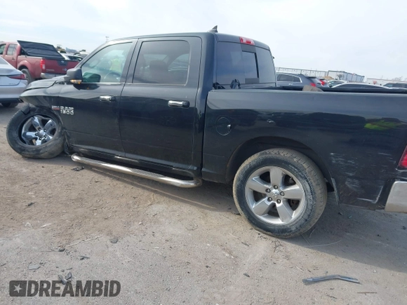 2018 Ram 1500 Lone Star Silver z VIN 1C6RR6LT6JS274001, wystawiony jako IAAI lot #41278610 z przebiegiem 131 991 mil mil oraz . Historia ofert i sprzedaży dostępna na DreamBid. Obrazek 3.