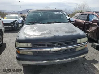 2003 Chevrolet Silverado 1500 LS with VIN 2GCEC19V531302796, listed as a Copart auction lot 49446915 with 285,725 mi miles and Salvage Title. Bid and sale history available at carsss.com. Image 5.