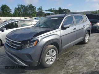 2021 Volkswagen Atlas S z VIN 1V2AP2CA1MC583228, wystawiony jako Copart lot #57410775 z przebiegiem 48 722 mil mil oraz Czysty tytuł • Clean title. Historia ofert i sprzedaży dostępna na DreamBid. Obrazek 1.