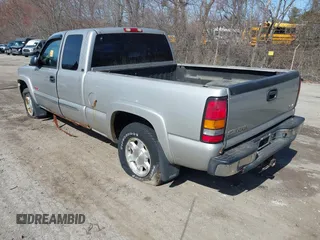 2006 GMC Sierra 1500 with VIN 2GTEK19N461211249, listed as a IAAI auction lot 41923762 with 233,730 mi miles and . Bid and sale history available at DreamBid. Image 3.