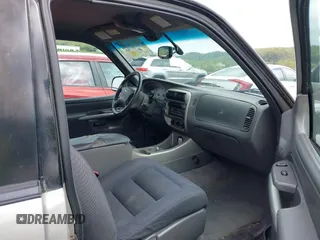 2002 Ford Explorer Sport XLS с VIN 1FMZU70E62UD50921, выставлен на аукционе IAAI как лот 42113628 с пробегом 274 135 миль миль и . История ставок и продаж доступна на DreamBid. Изображение 5.