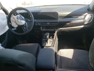 2024 Kia Seltos S z VIN KNDEU2AA3R7598795, wystawiony jako Copart lot #48802654 z przebiegiem 740 mil mil oraz Szkody całkowita. Historia ofert i sprzedaży dostępna na DreamBid. Obrazek 8.